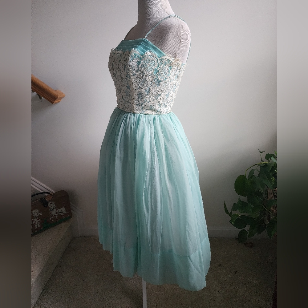 Rare 1950s Pinup Vintage Blue Chiffon Fit & Flare Dress White Lace Shelf Bust S - Picture 14 of 14